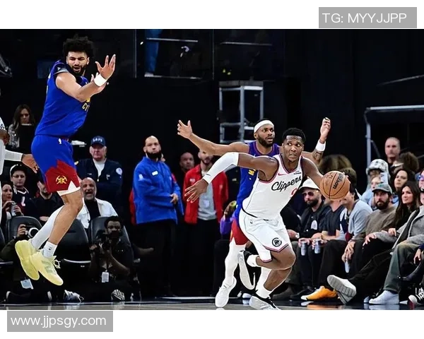 快船不履行锋线新星的球队选项，他会在下一年夏天成为彻底自在球员